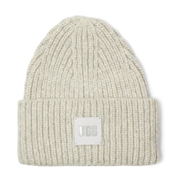 Mens UGG Chunky Rib Beanie in Light Grey. One Size 103603